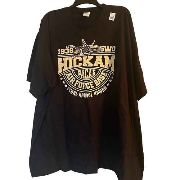 NWOT Port and Company Men's Cut Black T Shirt Hickam Air Force Base Size 5XL - Picture 1 of 5